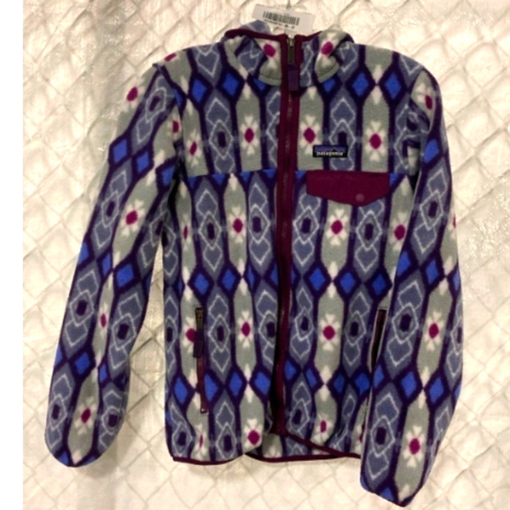 🌺 Patagonia lightweight hooded fleece jacket